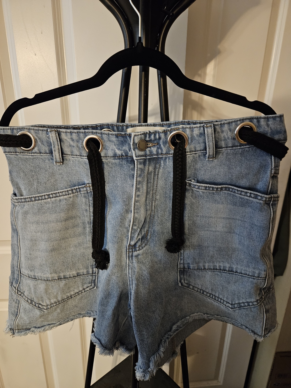 VEVERET Light Blue Denim Kids Shorts with Black Drawstring